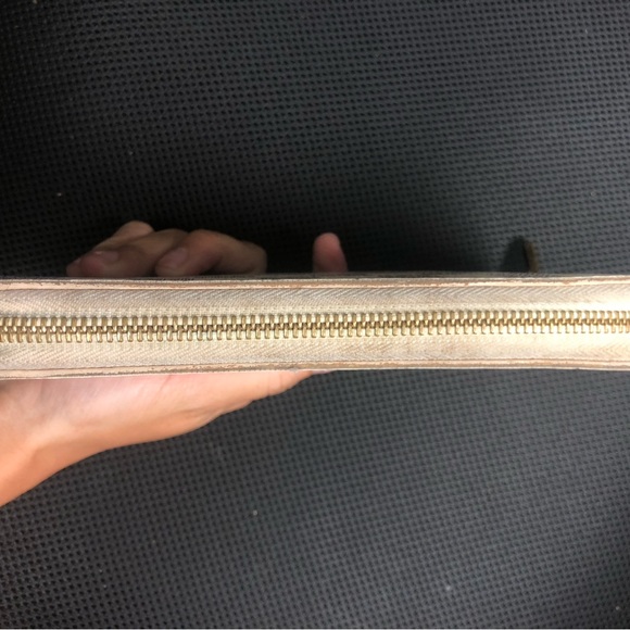 Louis Vuitton Wallet - Picture 2 of 7